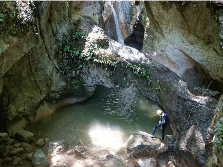 Canyoning Chambéry : conseils et meilleures offres pour pratiquer au meilleur prix