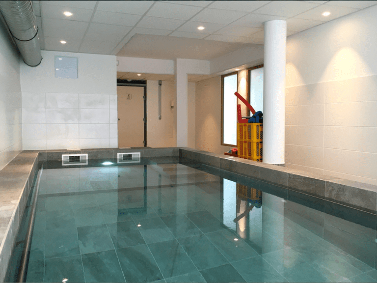 Natation Lyon : conseils et meilleures offres pour pratiquer au meilleur prix